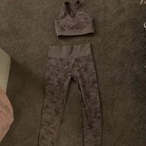 Gymshark camo seamless, purple